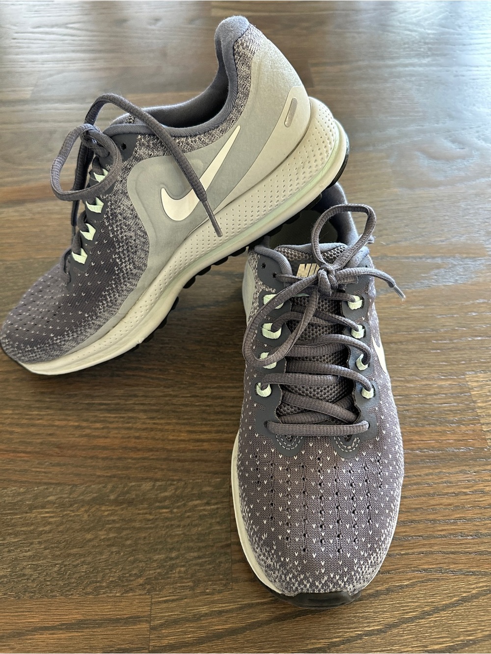 Nike ZOOM Women's Athletic Shoes - Gray with Light Mint Accents